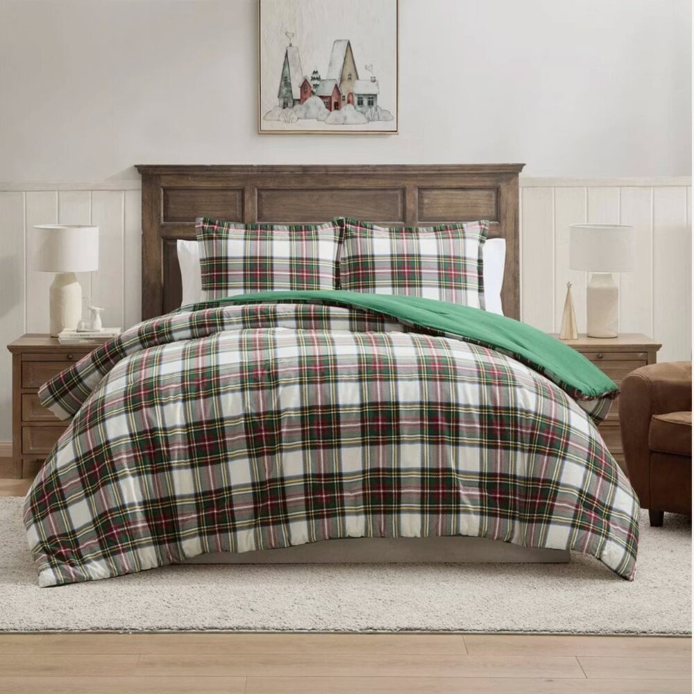 NWT Hallmark Flannel Plaid Comforter Set QUEEN
